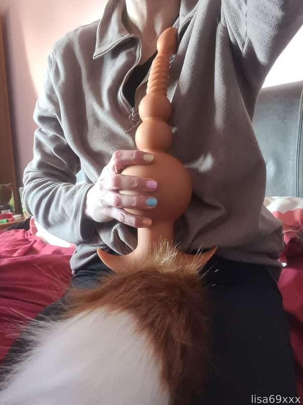 A closer look at that way to big tail plug 🙈😅

#tailplug 