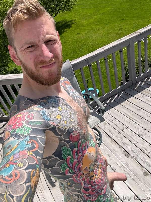Sure is bright out here 😎