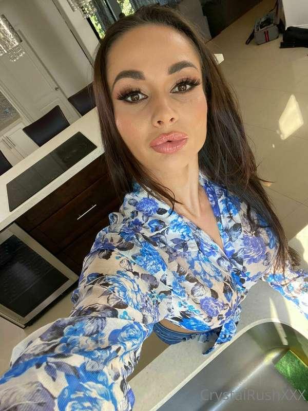 Ready to take skype shows and making customs as well cum let..