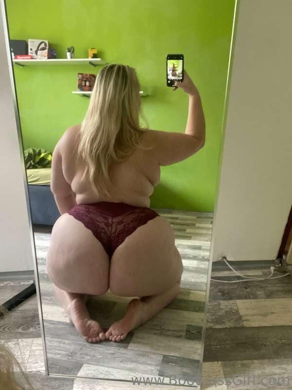 bootyassgirl image #0
