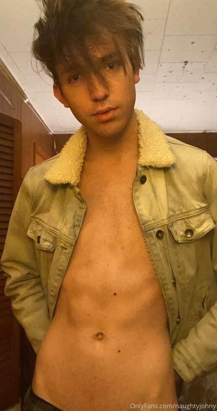 Thought this was kinda hot lol 😂 🥵