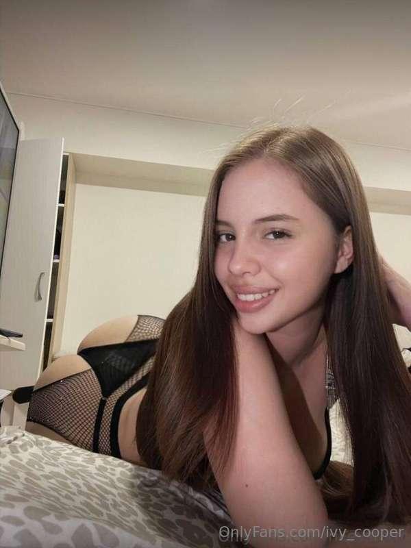 Cutie princess @rilleystorm 👑 wants to share her real devili..