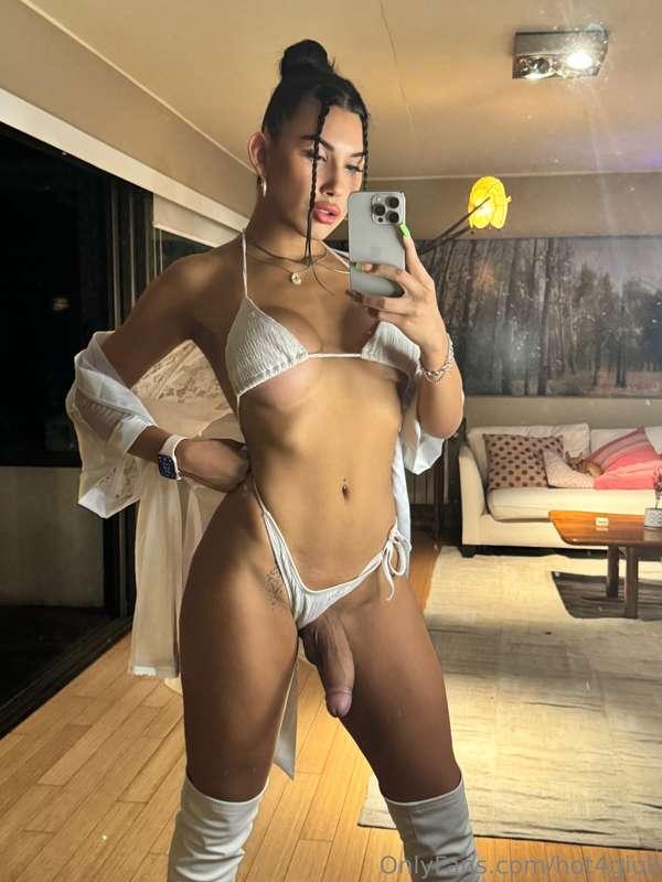 Have you ever fucked a girl with a dick?🍆💦