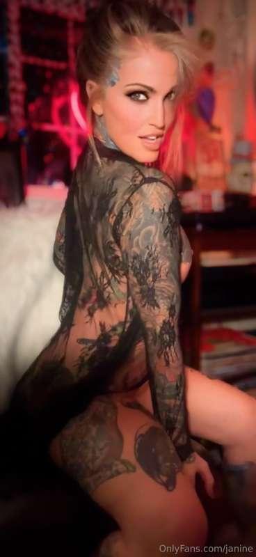 Hello my darlings! I hope you are all having a nice evening...