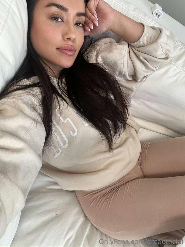 Hey you...I think you should cum here 🫢❤️