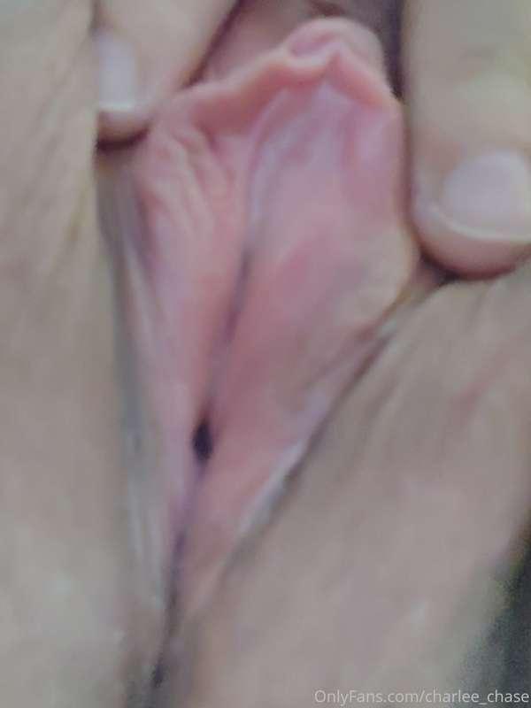 It's just begging for a mouth and cock!