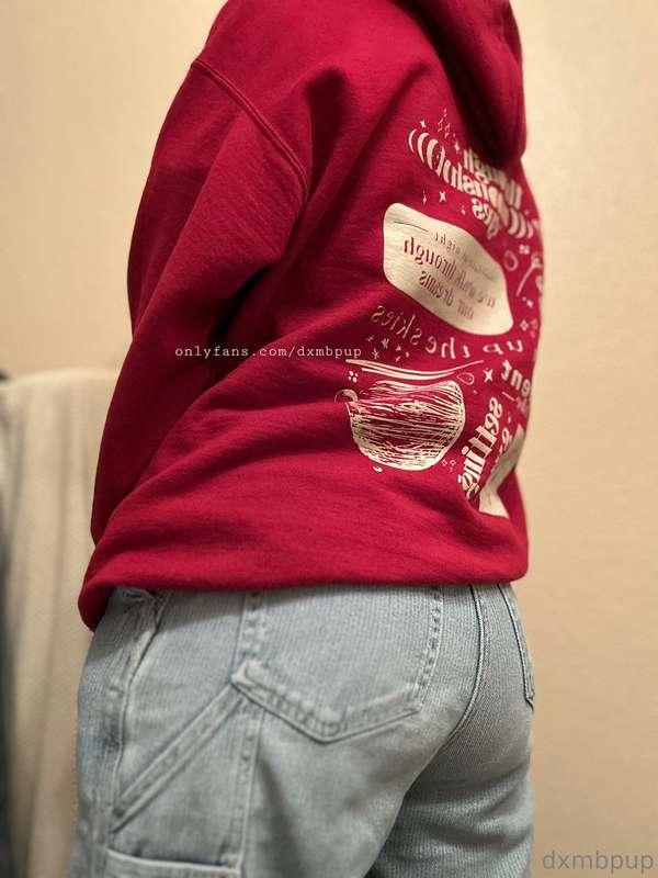 puppy butt time!also kinda wild that its almost my birthday ..