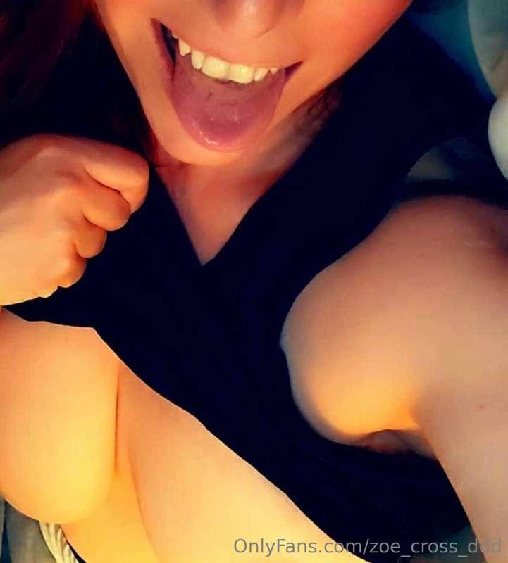 Treat your self to a locked DM or something off my menu and ..