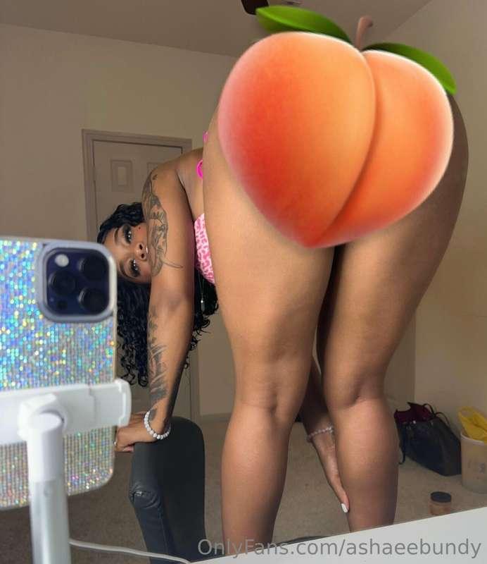 Bend me over and slip these to the side Daddy 😈