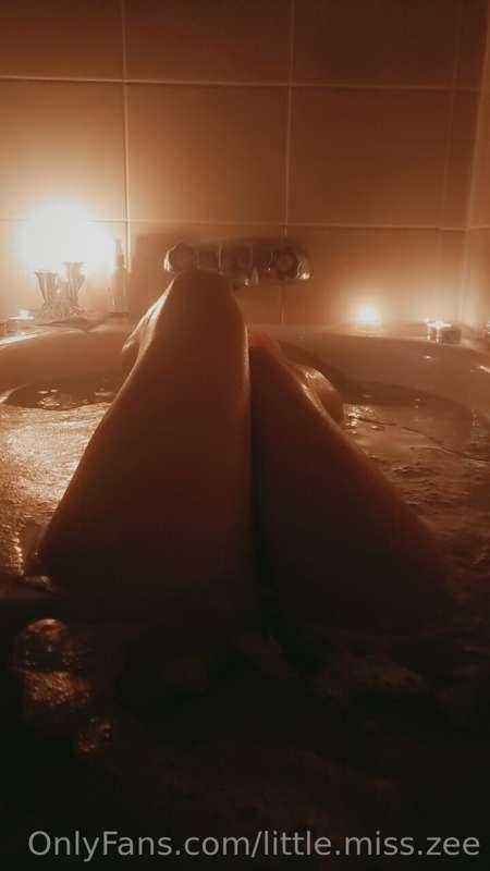 Baths are my therapy 😌 😊 got me feeling relaxed af and ready..