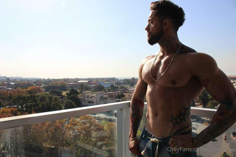 I know you're out there looking for a daddy like me and I wi..