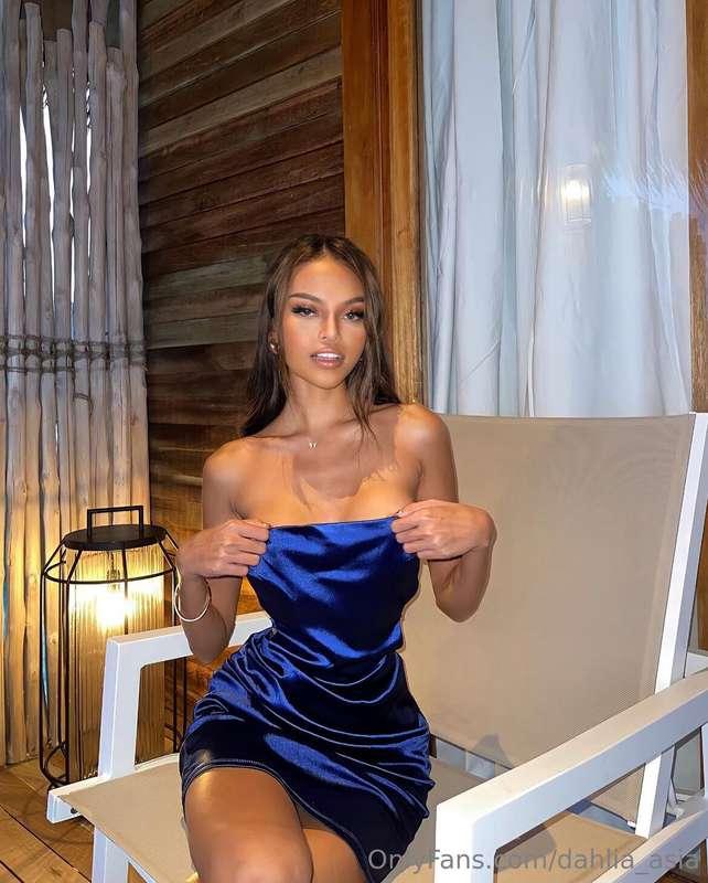 When wearing a dress you gotta add a plug - it’s like a unwr..
