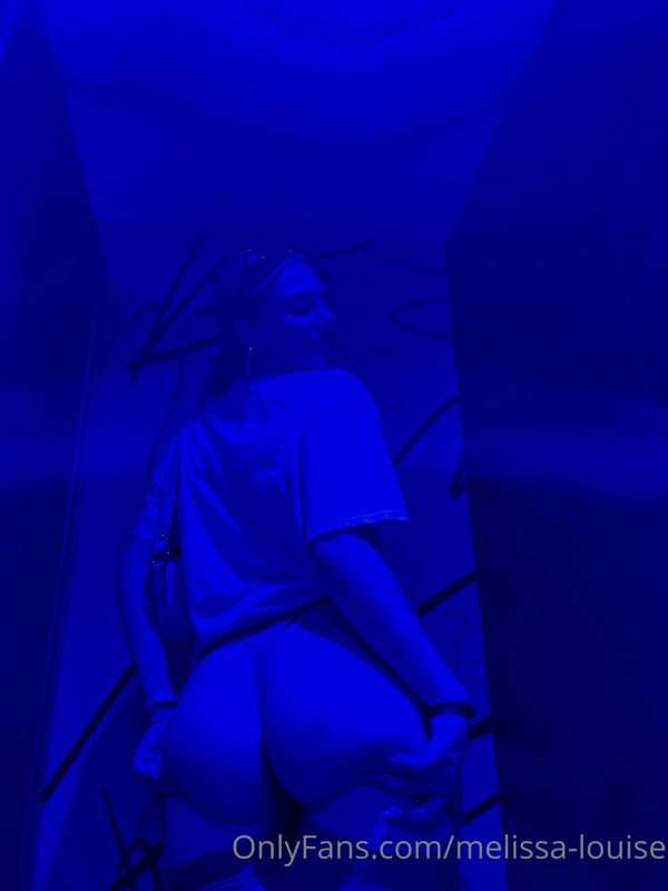 Ass out it’s Sunday 🍑