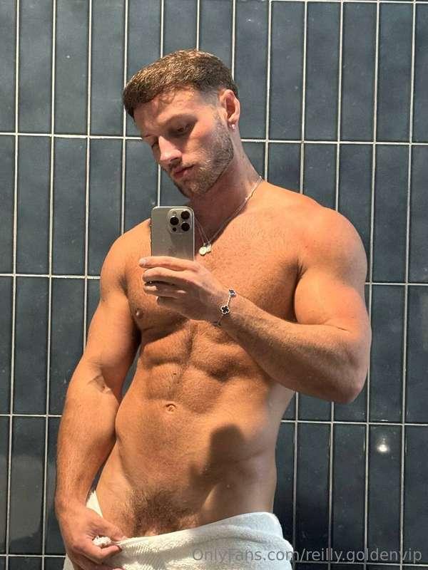Name me ONE thing better than gym pump + shower right after,..