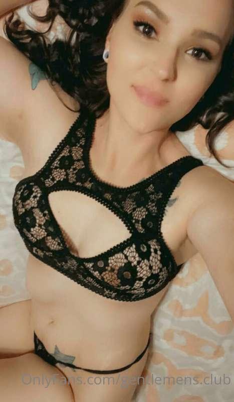 This is Whitney, a sexual flirtatious woman who will fulfill..