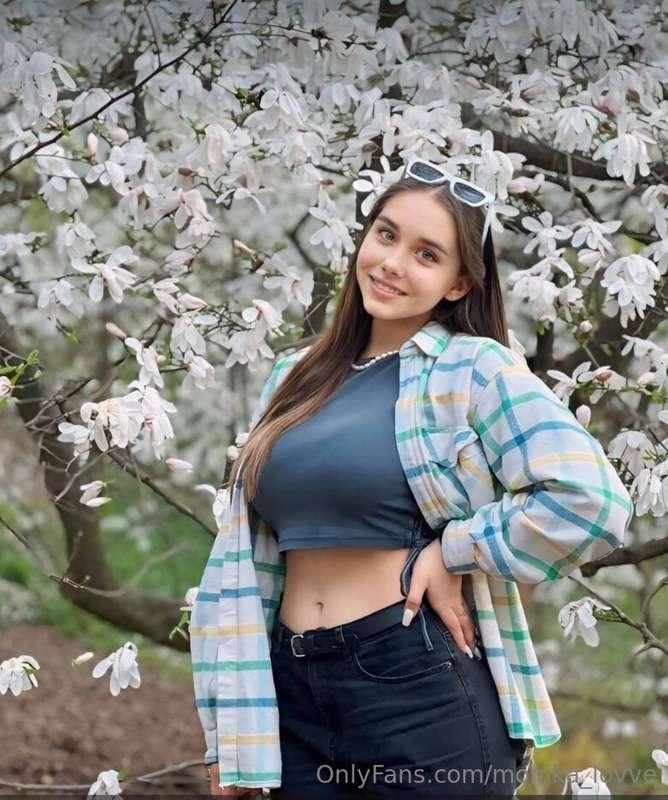 🔥𝐅𝐑𝐄𝐄🔥𝐅𝐑𝐄𝐄🔥𝐅𝐑𝐄𝐄🔥
Fresh college cutie @leya_le  wants to show..