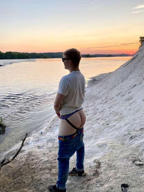 Photo dump:
Went to a sunset and had to show off my new jock..