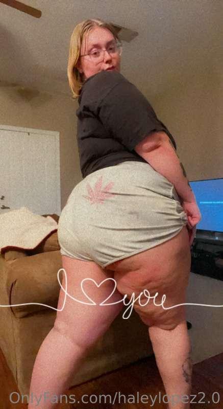 My XXX page is now $5 
@haleylopez 
Onlyfans.com/haleylopez