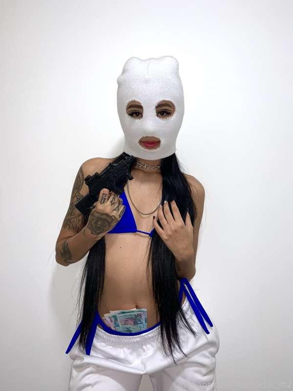 Would you like more content with this outfit?👻😈