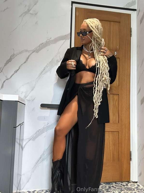 🖤🖤🖤