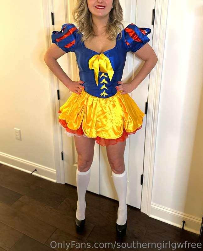 Do you have a Snow White Fantasy?! I think I can help...