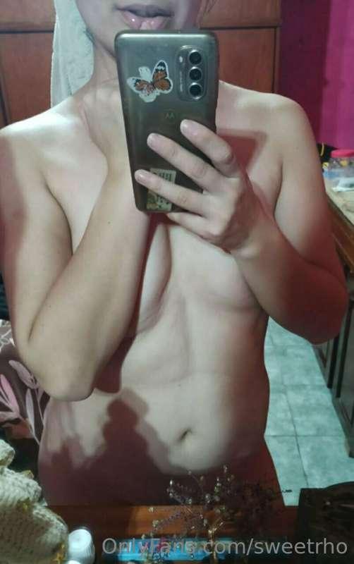 🎁FREE FREE FREE🎁
## @Sexy_baby_19 💗 LATIN 
Brunette, juicy 🤤..