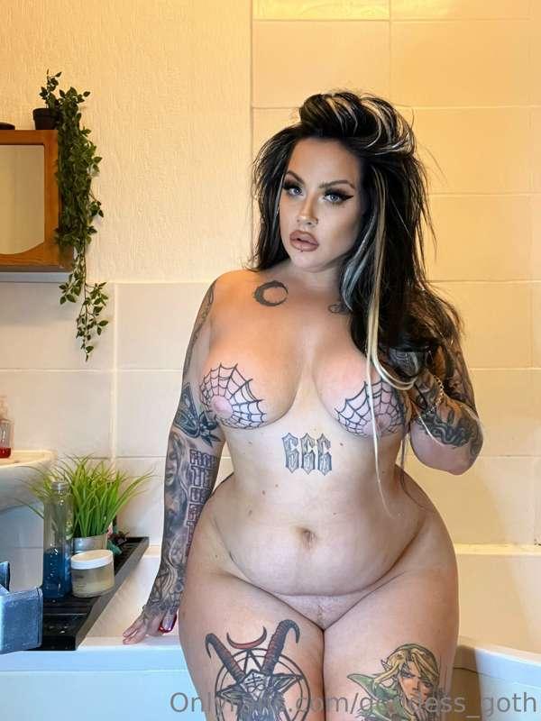 Let’s shower together 😍