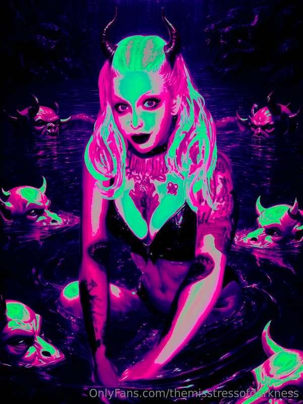themisstressofdarkness image #1