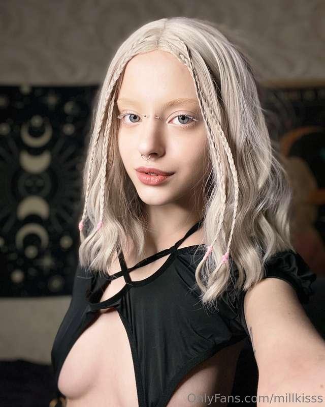 My alluring eyes invite you into a world of fantasy and my c..