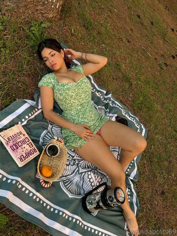 📚🥖🍊