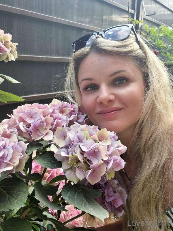 July 17 is the most beautiful day of the year!!💐🌷🌼 today is ..