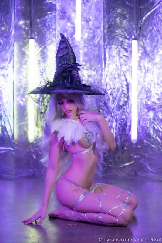 Holo Witch set is now available! Please tip $40 or DM me for..