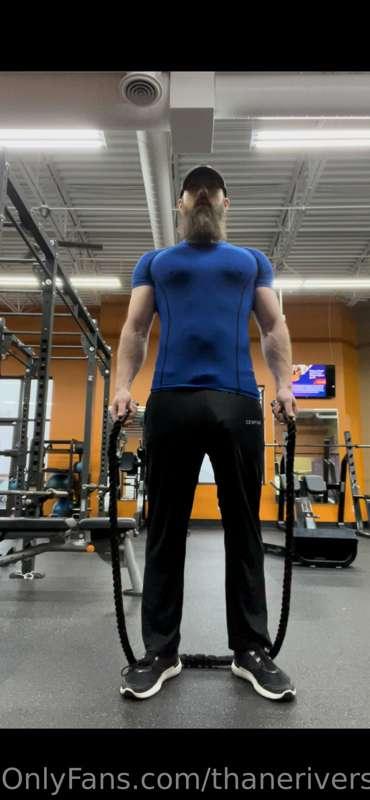 How can I jump rope with that? It looks heavy…. The rope loo..
