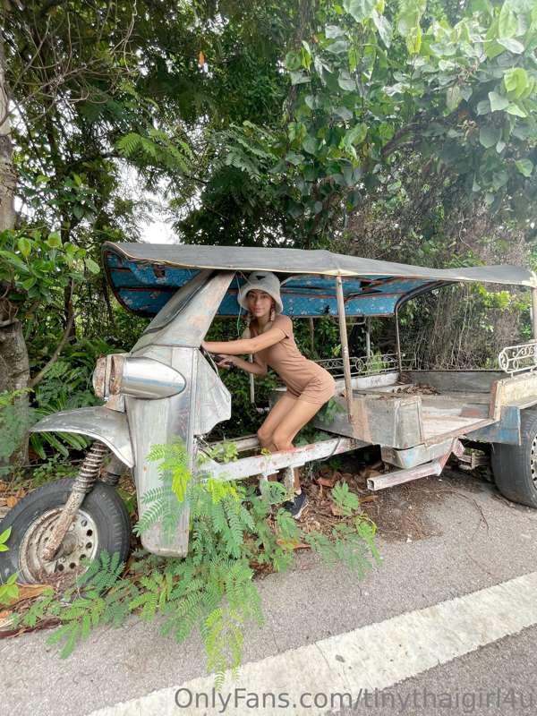 Can I give you a ride? 😍😍