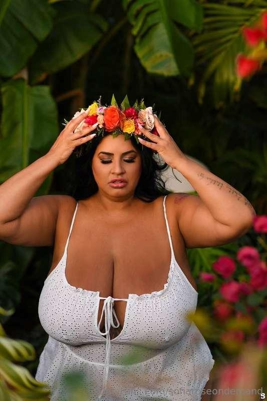 Queen of flowers