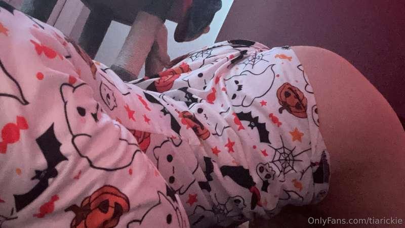 Tb to halloween x tell me your fav type of outfit you'd want..