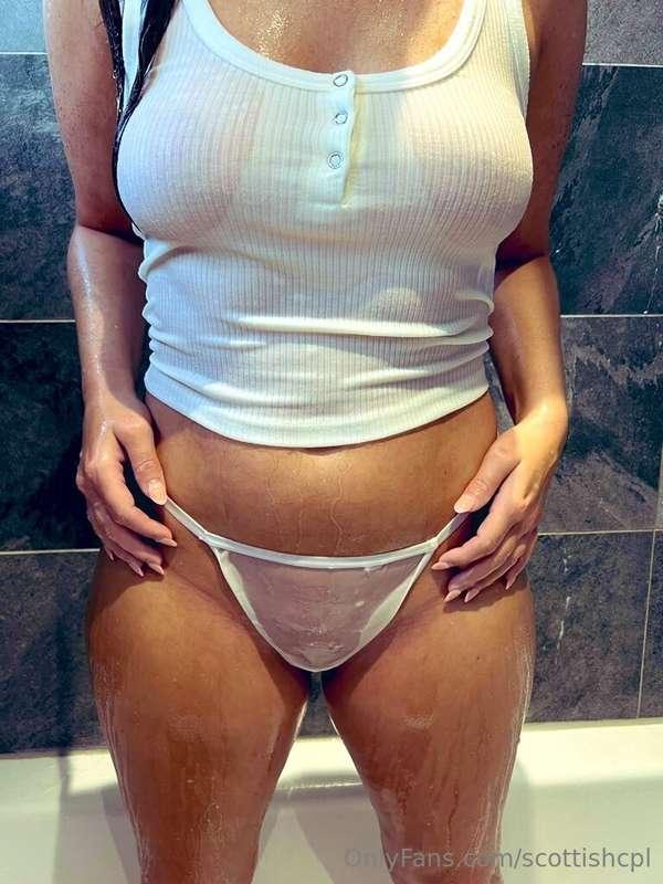 Oops… I stepped in the shower with my clothes on 🙈😜