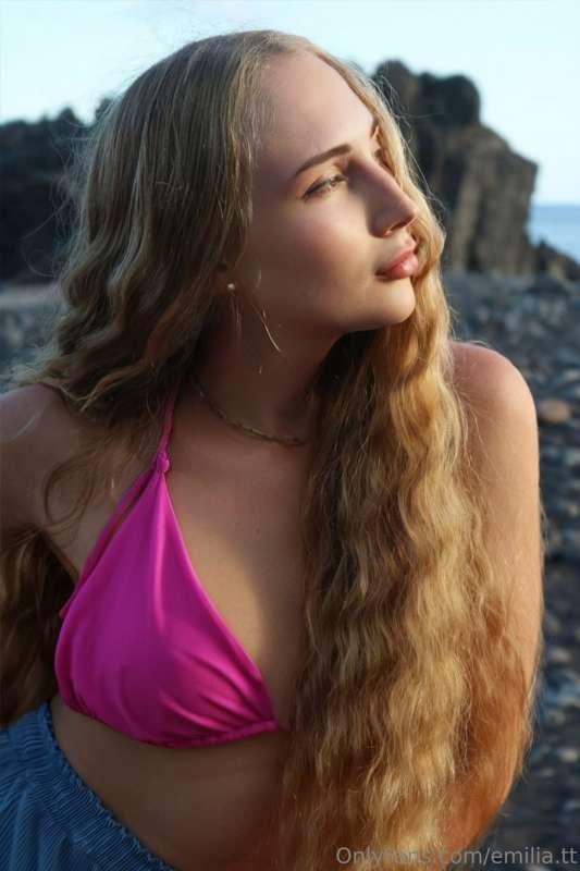 A date with me is like a walk on the beach - so beautiful an..