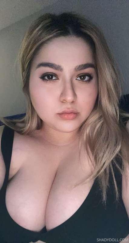 Bust your morning load all over my tits 😈💦💦
-