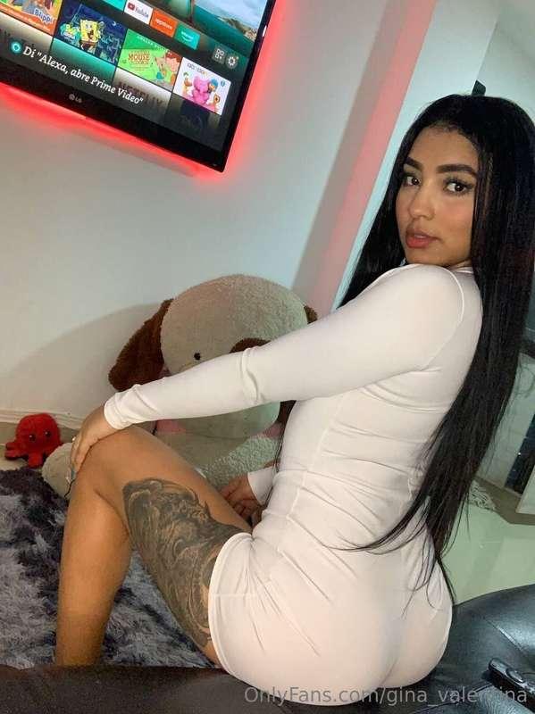 Im looking for a name for my little pet down there 🙈 any ide..