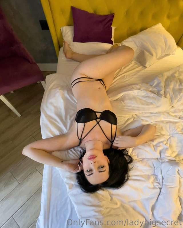 ✨Take a good look at me and then close your eyes and explore..