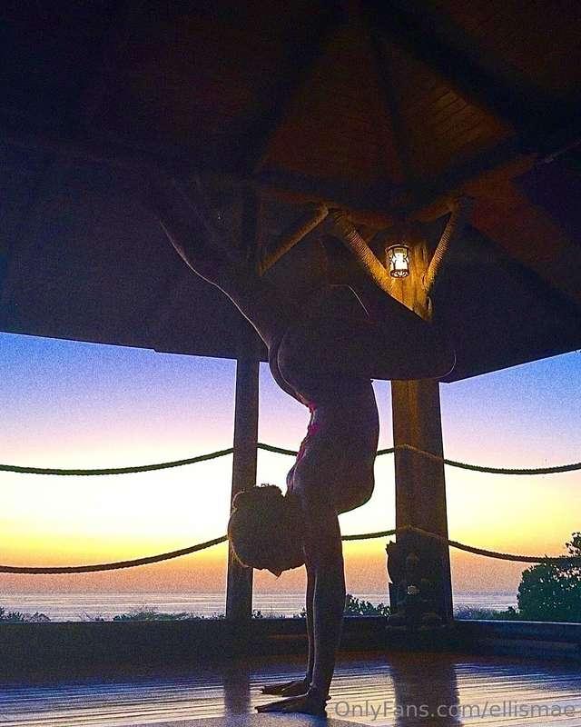 Sunset yoga in Santa Teresa 🌅🧘🏼‍♀️🌴