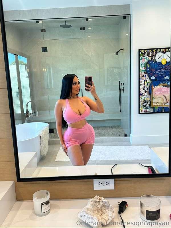 Late-night rebels…this one’s for you…let’s get crazy! 🤪🌃