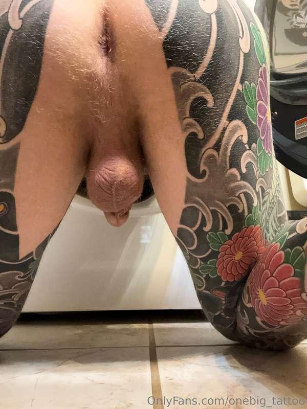 Just starting my week with some laundry 🧺 hope everyone is g..