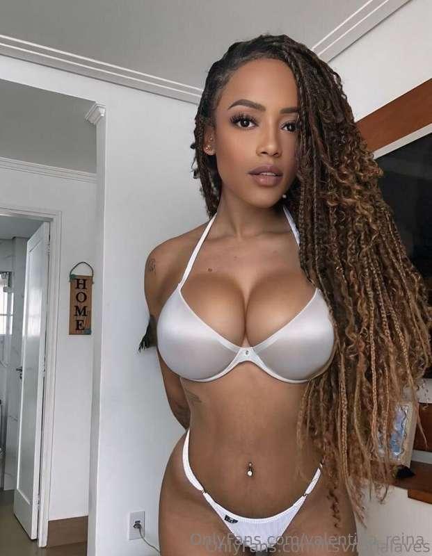 ✨HEY BABY✨ I’M @itsvitorialaves – YOUR LUXURIOUS BRAZILIAN 🔥..