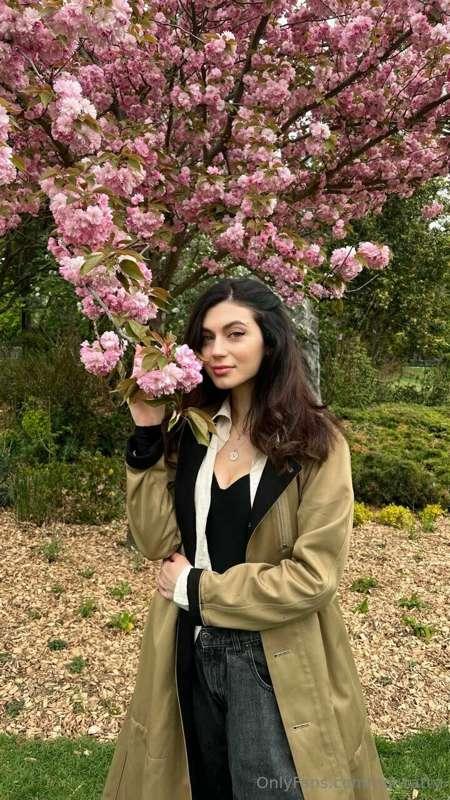Summer has begun 😍 are you ready for pleasant hot days and r..