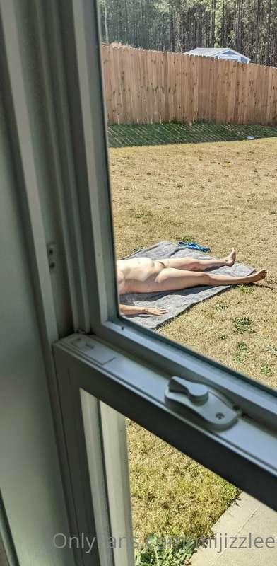 Sunny bathing during the day, Fresh creampie at night. I'd s..