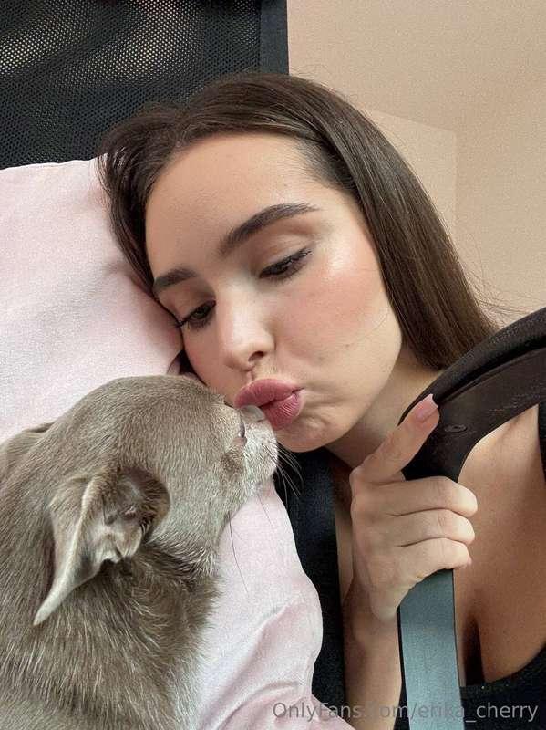 I kiss Bass and I kiss you 😁💋💋