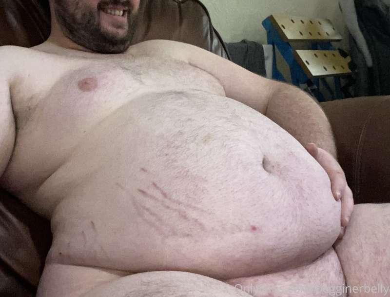 Honesty, my belly should really spill into my lap when I lea..