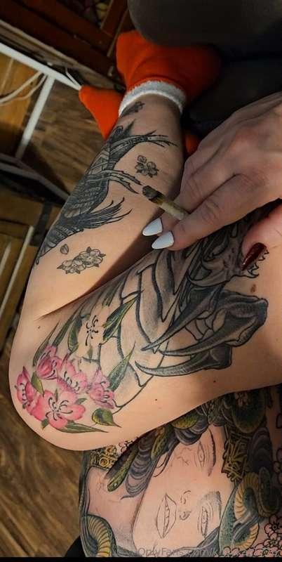 Friday night vibe....no pants allowed 😈🍑😻💦💦💦